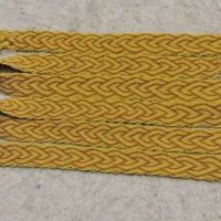 prirodne-barvena-karetka-zluty-pletenec